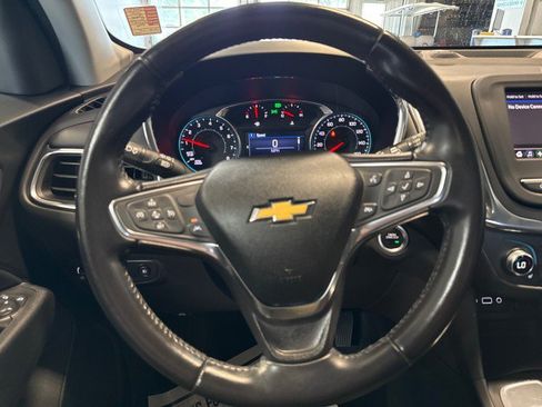 Used 2021 Chevrolet Equinox LT FWD image 18