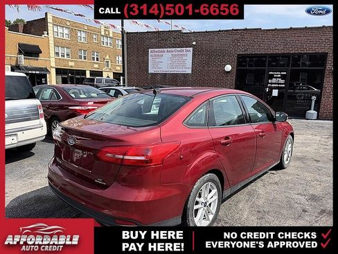 Used 2015 Ford Focus SE FWD image 5