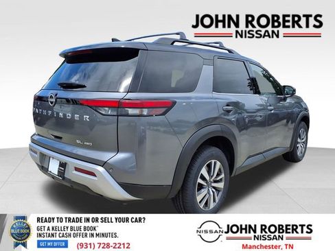 Used 2023 Nissan Pathfinder SL image 16