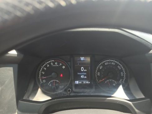 Used 2022 Toyota Tacoma SR RWD image 9