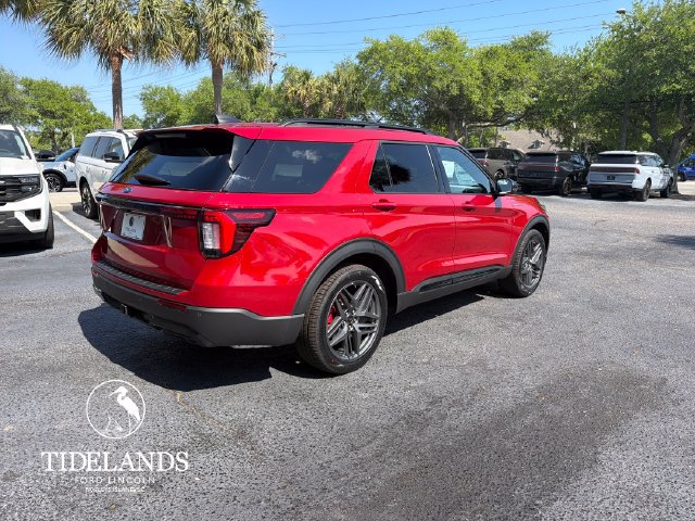 New 2026 Ford Explorer ST-Line w/ ST-Line Street Pack RWD image 7