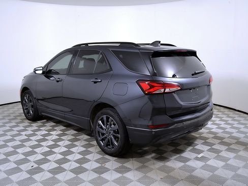 Used 2022 Chevrolet Equinox RS w/ Infotainment Package FWD image 9