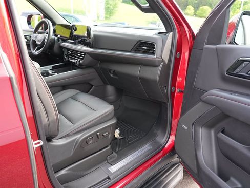 Used 2025 Chevrolet Tahoe RST w/ RST Capability Package AWD/4WD image 30