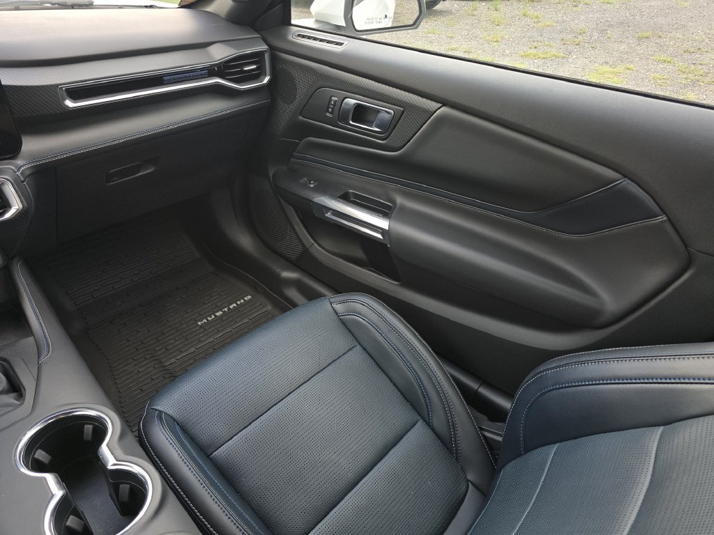 Used 2025 Ford Mustang GT Premium RWD image 19