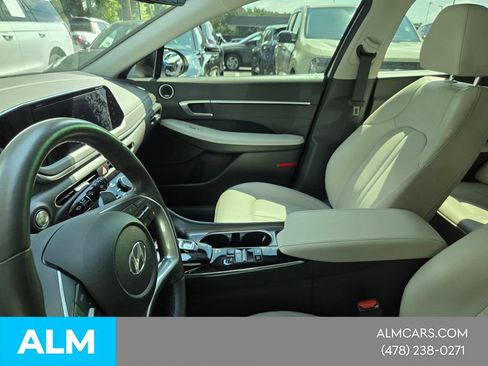 Used 2023 Hyundai Sonata Limited w/ Cargo Package FWD image 3
