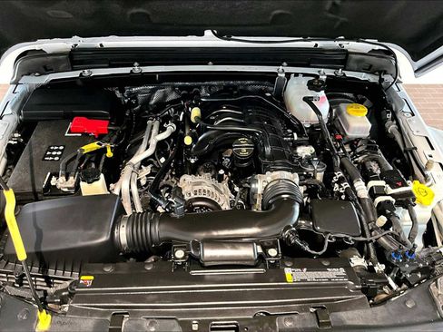 Used 2025 Jeep Wrangler Unlimited Rubicon AWD/4WD image 24