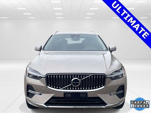 Used 2023 Volvo XC60 B5 Ultimate image 2