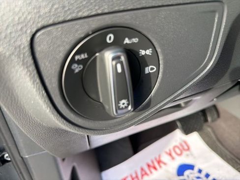 Certified 2023 Volkswagen Atlas SE w/ Black Wheel Package image 12