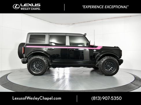 Used 2023 Ford Bronco Outer Banks image 4