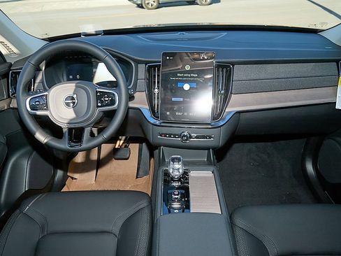 New 2026 Volvo XC90 B6 Plus w/ Protection Package image 26