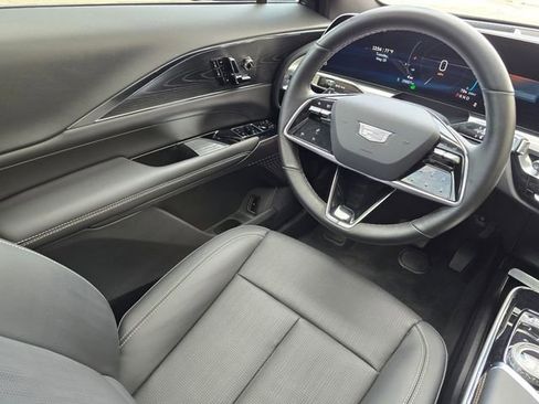 Used 2024 Cadillac Lyriq Luxury w/ LPO, Floor Liner Package AWD/4WD image 35