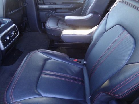 Certified 2022 Ford Expedition Limited image 9