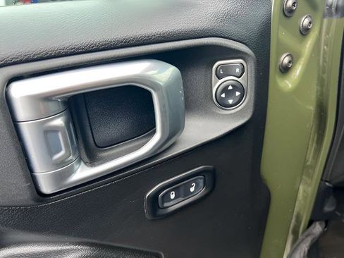 Used 2022 Jeep Wrangler Unlimited Sport AWD/4WD image 12