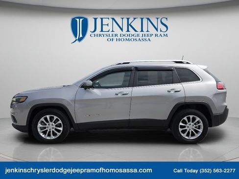 Certified 2019 Jeep Cherokee Latitude w/ Popular Appearance Group FWD image 9