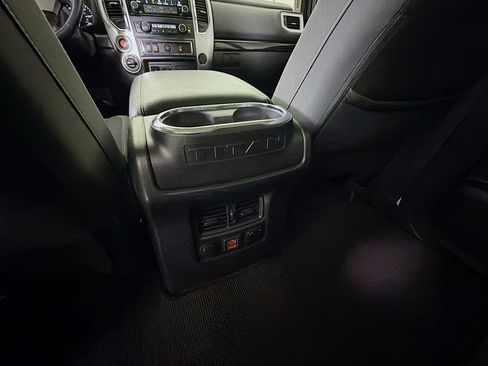 Used 2021 Nissan Titan SV w/ SV Convenience Package image 33