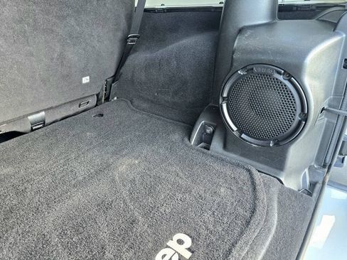 Used 2012 Jeep Wrangler Unlimited Sahara w/ Connectivity Group AWD/4WD image 23