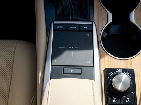 Used 2022 Lexus RX 350L Premium w/ Premium Package image 52