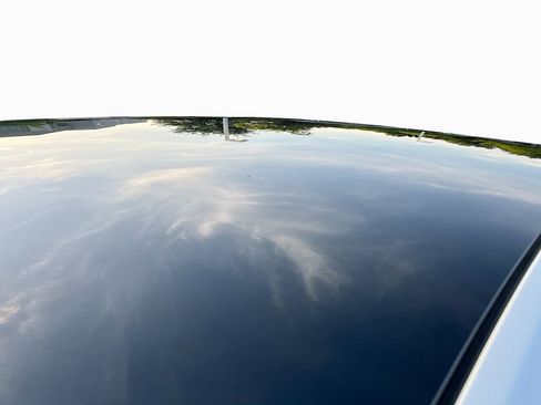 Used 2025 Tesla Model Y Long Range AWD/4WD image 22