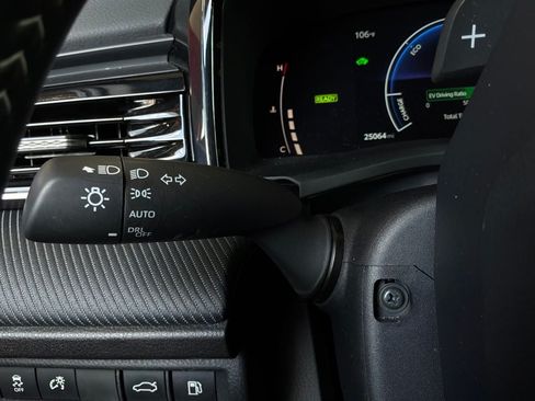 Used 2026 Toyota Camry SE FWD image 34