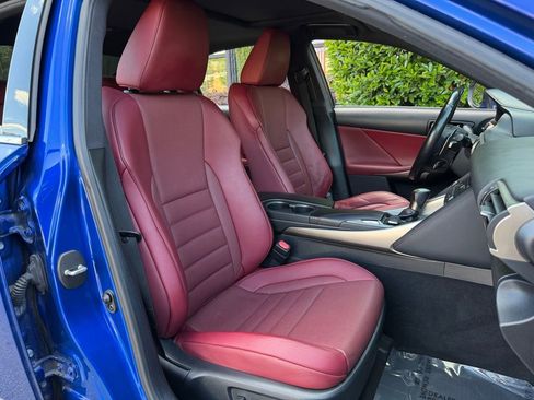 Used 2019 Lexus IS 300 F Sport w/ F Sport Package image 34