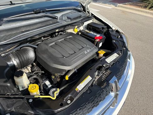 Used 2012 Dodge Grand Caravan SE FWD image 18
