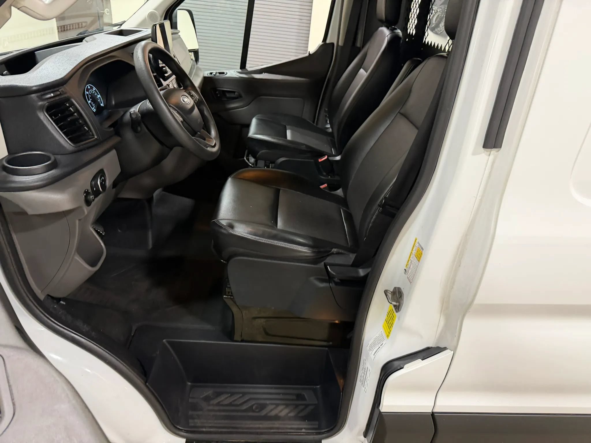 Used 2020 Ford Transit 250 Medium Roof AWD image 37