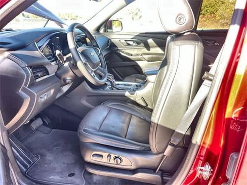 Used 2023 Chevrolet Traverse High Country image 11