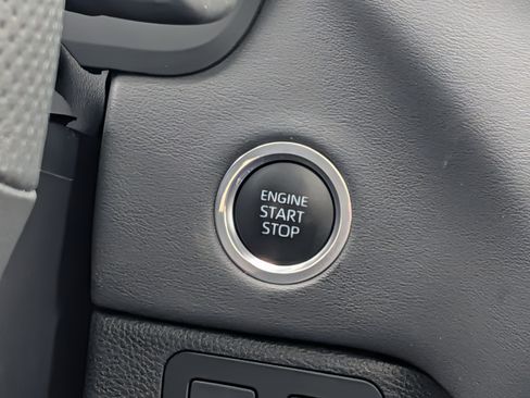 Used 2024 Toyota Tundra Platinum AWD/4WD image 29