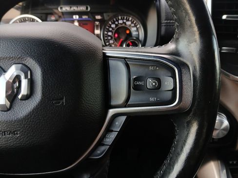 Used 2019 RAM 1500 Laramie AWD/4WD image 25