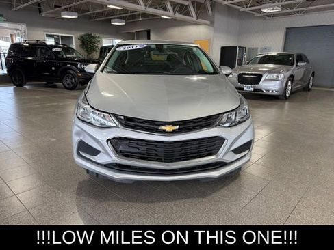 Used 2017 Chevrolet Cruze LS image 3