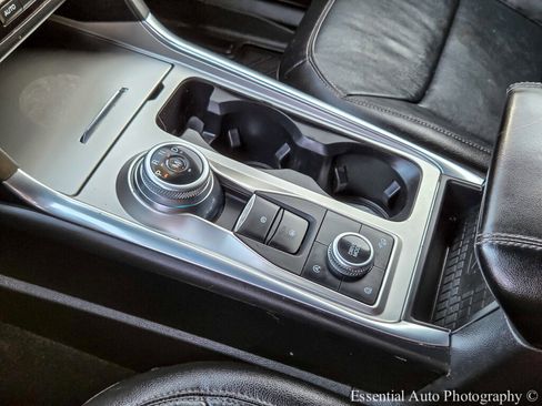 Used 2020 Ford Explorer Limited image 28