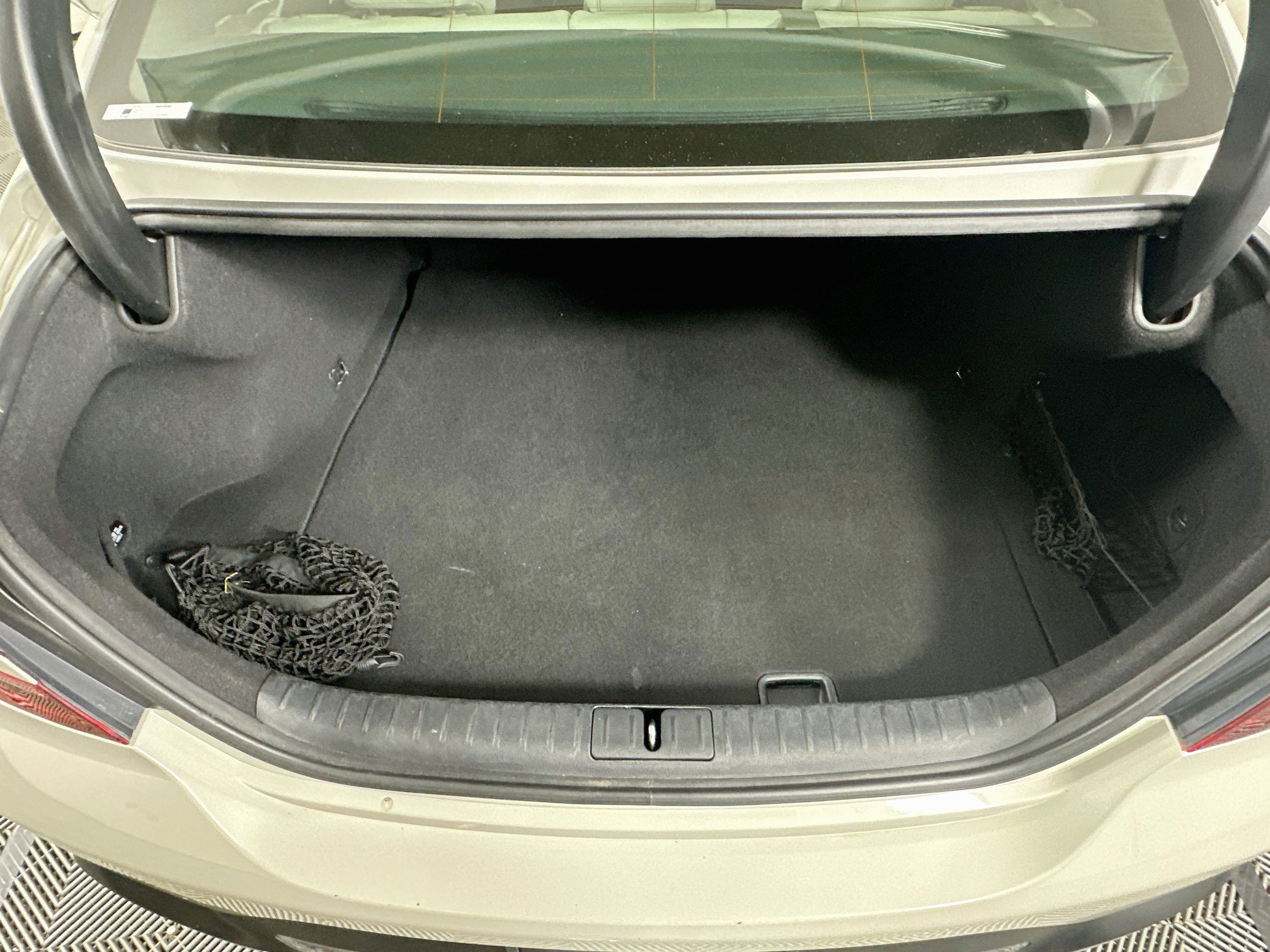 Used 2025 Genesis G70 2.5T RWD image 28