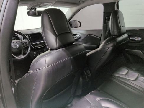 Used 2019 Jeep Cherokee Limited image 19