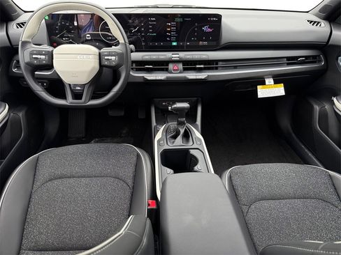 New 2025 Kia K4 GT-Line w/ GT-Line Sunroof Package image 11