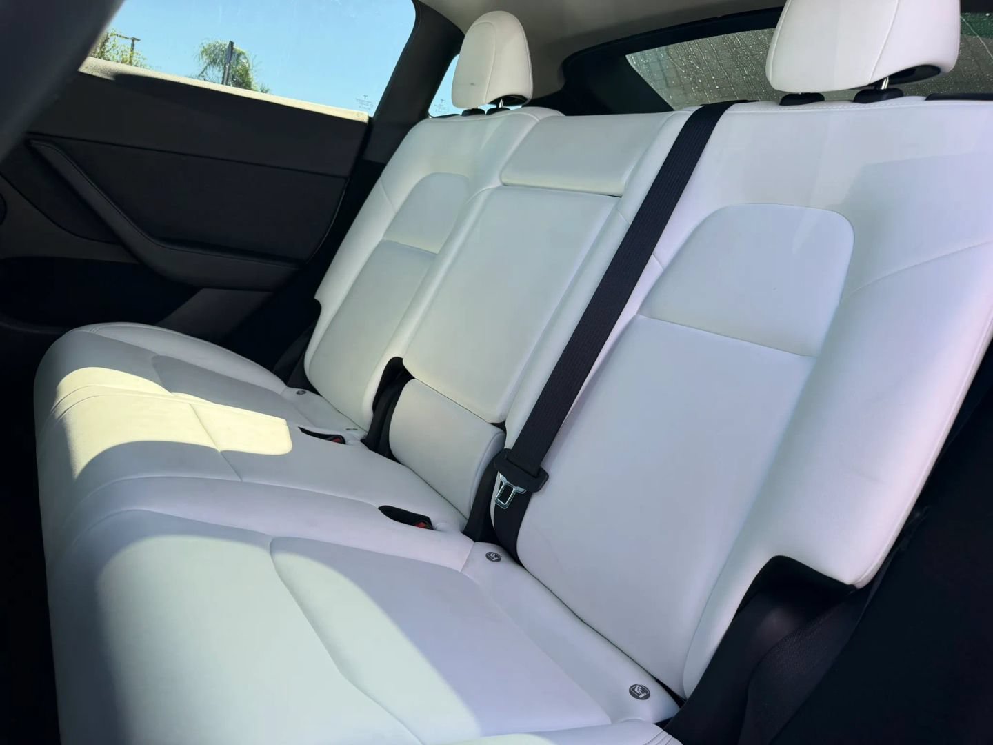 Used 2023 Tesla Model Y AWD image 19