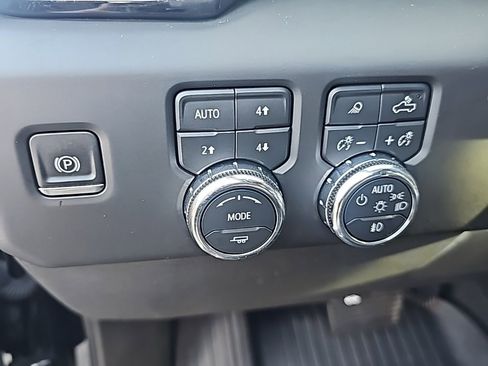 Certified 2022 GMC Sierra 1500 Denali image 17