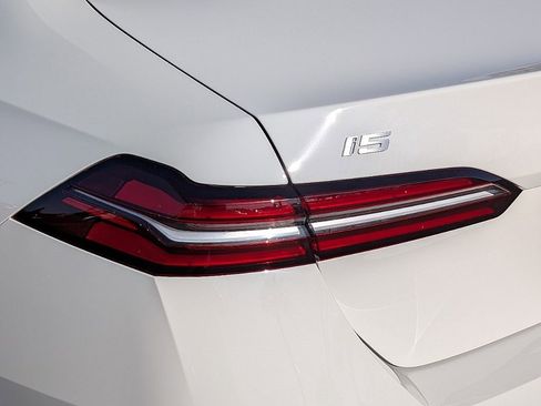 Used 2024 BMW i5 M60 AWD/4WD image 12