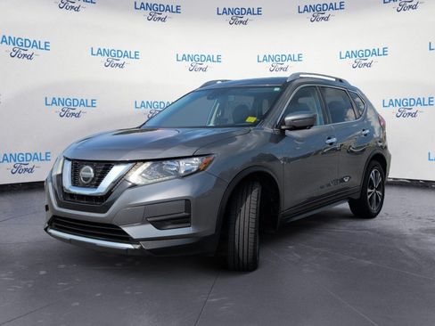 Used 2019 Nissan Rogue SV w/ Sun & Sound Touring Package AWD/4WD image 11