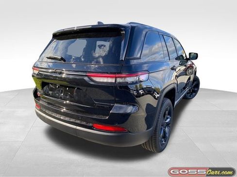 New 2025 Jeep Grand Cherokee Limited w/ Black Appearance Package image 3