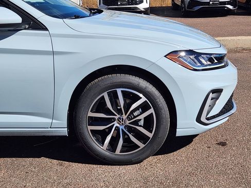 New 2026 Volkswagen Jetta SE image 28