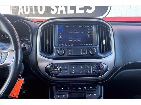 Used 2019 GMC Canyon Denali image 7