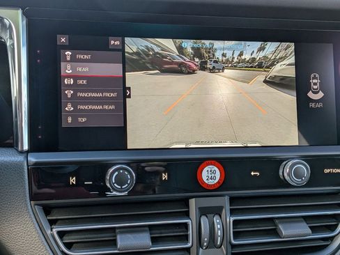 New 2026 Porsche Macan image 19