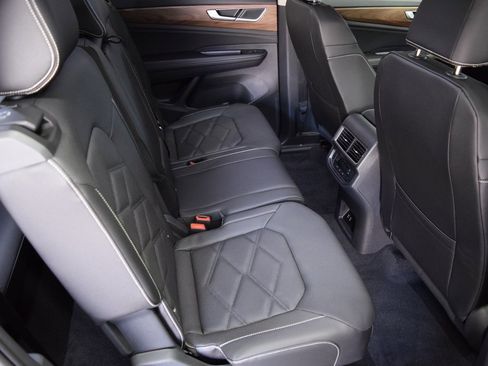 New 2026 Volkswagen Atlas SE image 7