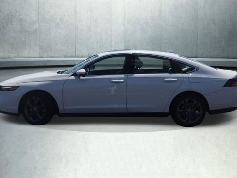 Used 2023 Honda Accord EX image 12
