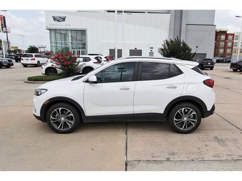 Used 2023 Buick Encore GX Select FWD image 3