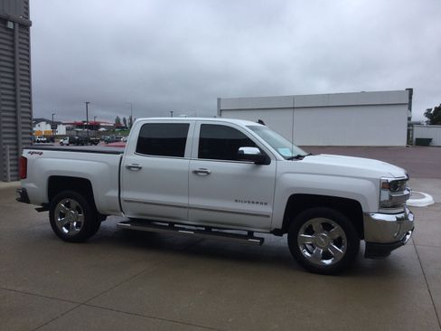 Used 2016 Chevrolet Silverado 1500 LTZ w/ Sport Package AWD/4WD image 3