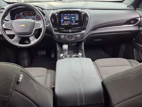 Certified 2023 Chevrolet Traverse LT FWD image 16