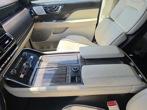 Used 2020 Lincoln Navigator L Black Label w/ Cargo Convenience Package AWD/4WD image 23