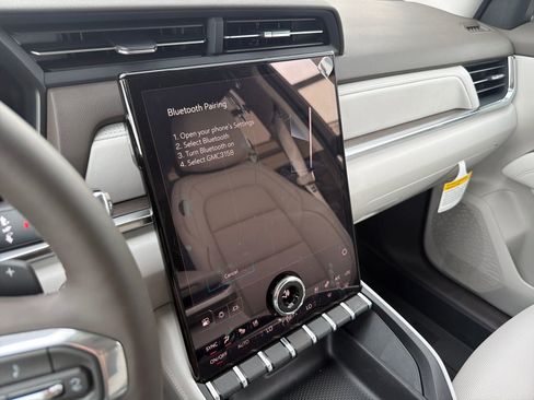 New 2026 GMC Terrain Denali w/ LPO, Floor Liner Package AWD/4WD image 22