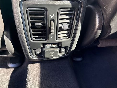 Used 2016 Jeep Grand Cherokee Limited w/ Trailer Tow Group IV image 18